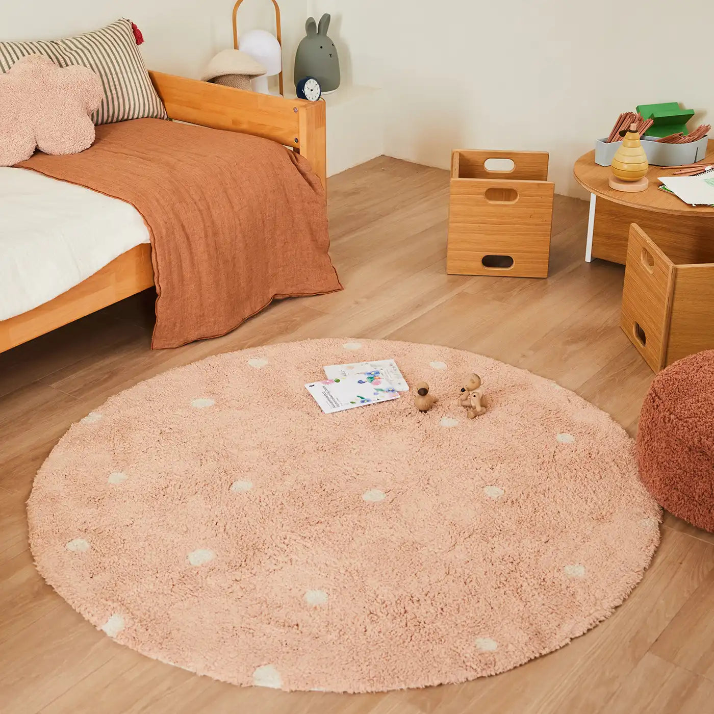 Lorena Canals Round Dot Washable Rug - Rose (Mushroom hunters / Forest finds Collection)