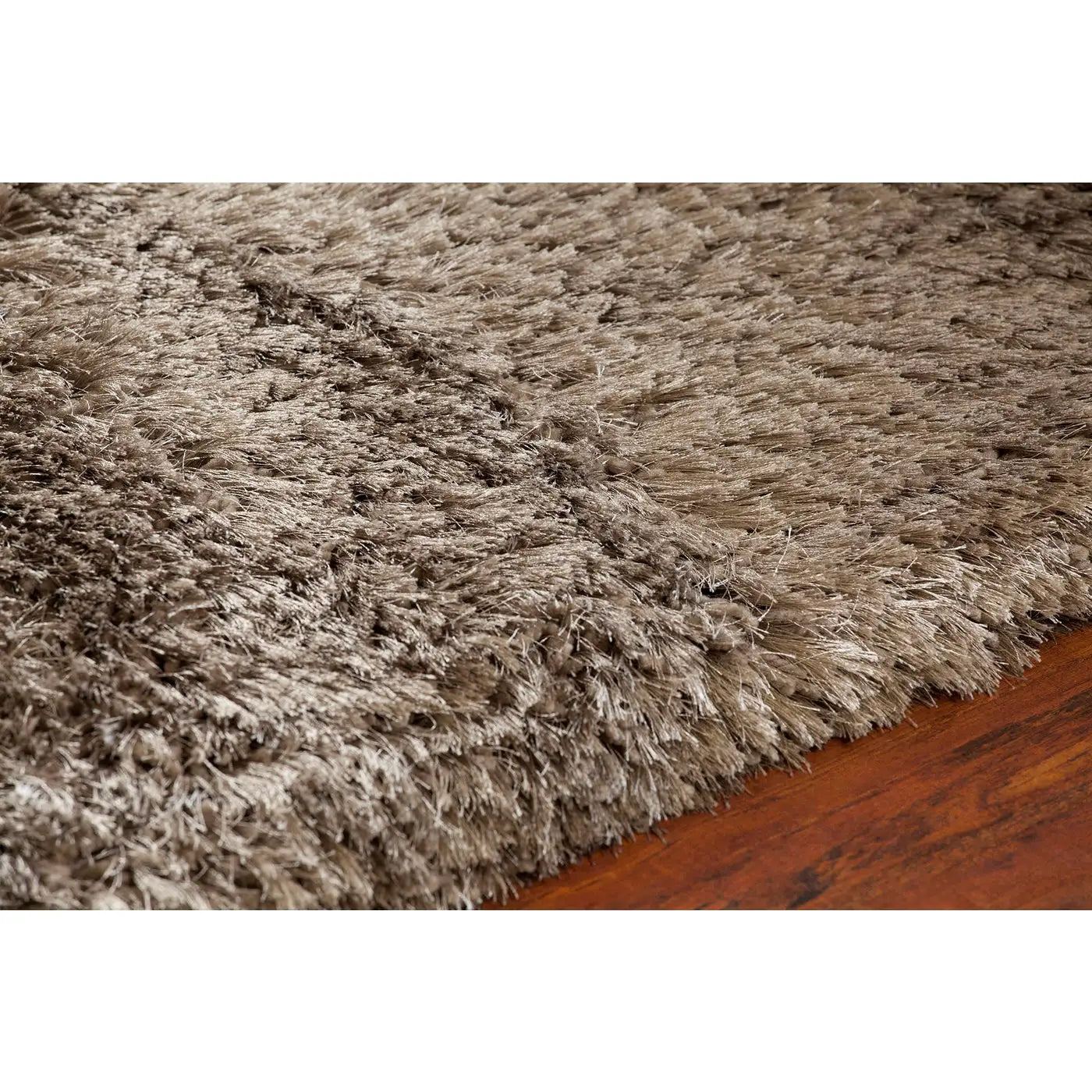 Chandra GIU-27801 Rug in Shag & Solid-Color/Striped style.