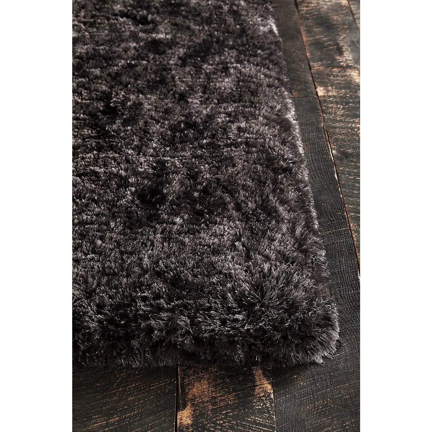 Chandra GIU-27804 Rug in Shag & Solid-Color/Striped style.