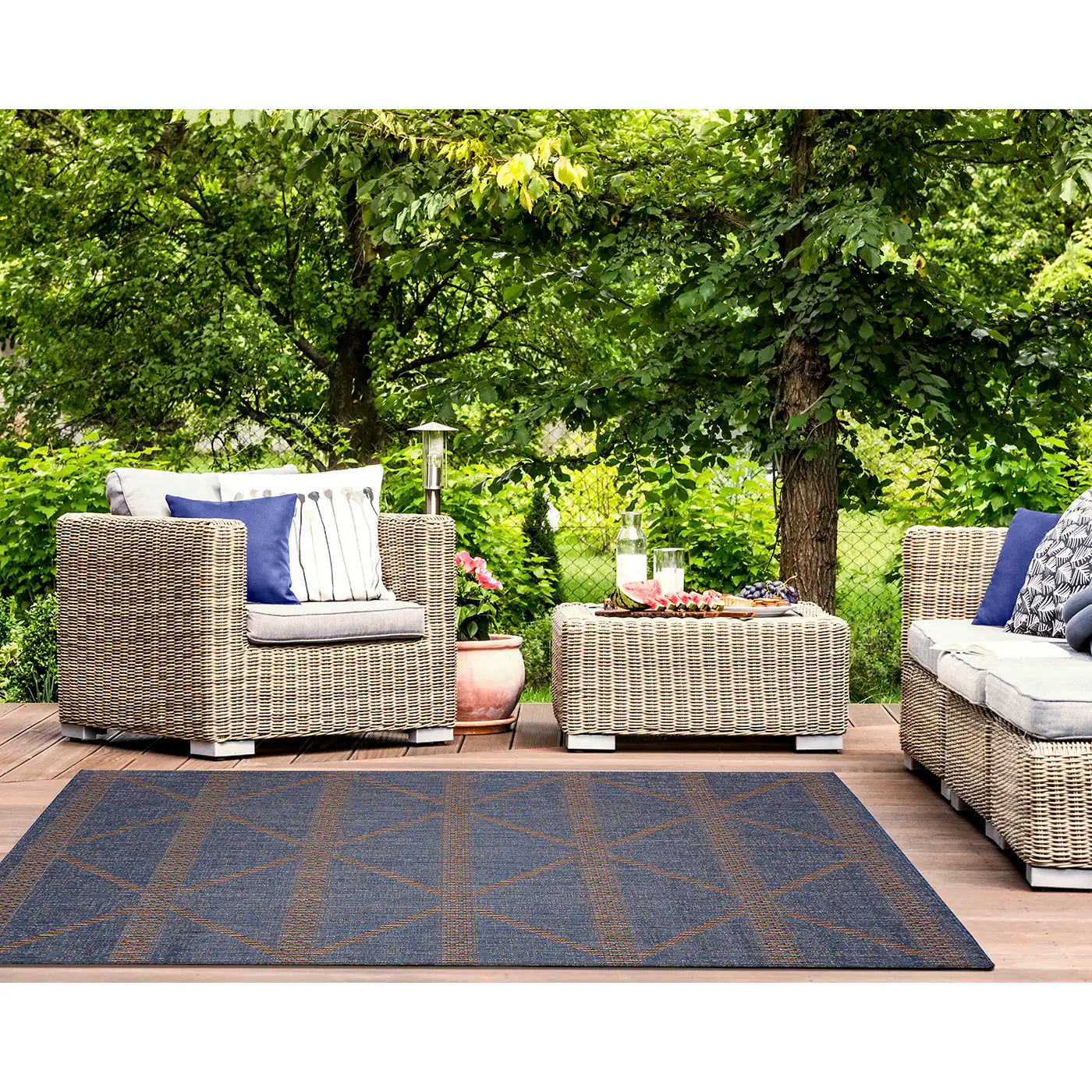 Trans Ocean Diamond Stripe Rug in Diamond/Trellis & Modern/Abstract style.